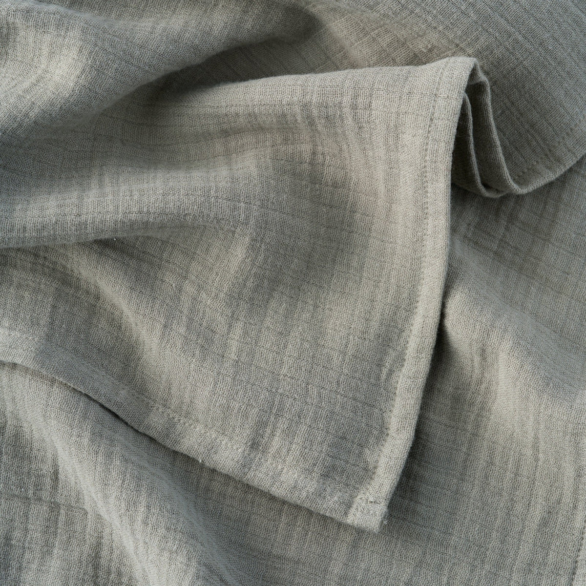 Sage organic cotton muslin, close-up